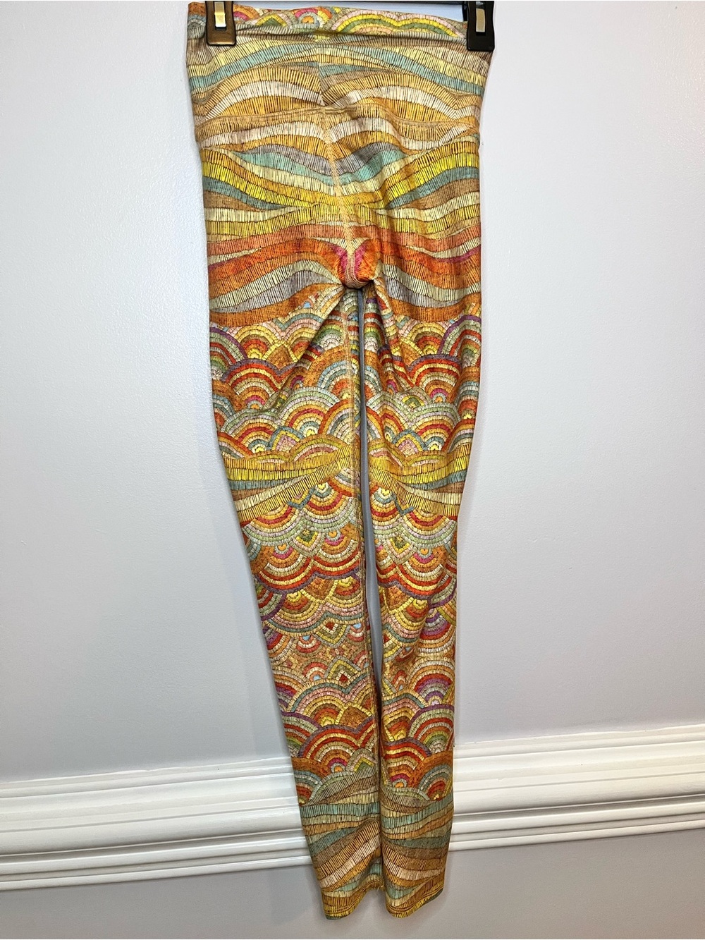 Niyama Sol Multicolor Wave & Scallop Print Leggings